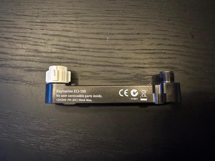 Raymarine ECI-100 Motor en Bedienings Interface, Watersport en Boten, Navigatiemiddelen en Scheepselektronica, Nieuw, Kabel of Apparatuur