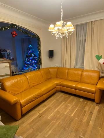Canapé en cuir 7 places (prix négociable) beschikbaar voor biedingen