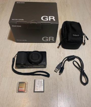 Ricoh GR IIIx & accessoires als nieuw zwart top beschikbaar voor biedingen