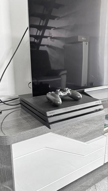 PS4Pro 1to avec une manette, lecteur dvd, Avec 1 manette, Enlèvement, Utilisé, 1 TB