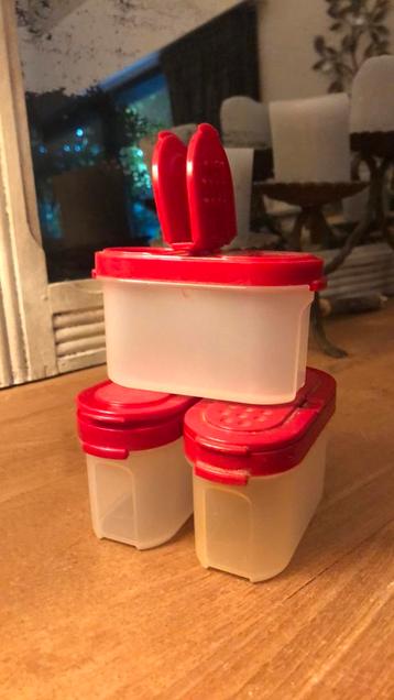 Boîte à épices Gagn’espace Tupperware couvercle rouge