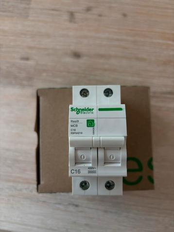 RESI9 MODULAIRE AUTOMAAT 2P - C16 beschikbaar voor biedingen