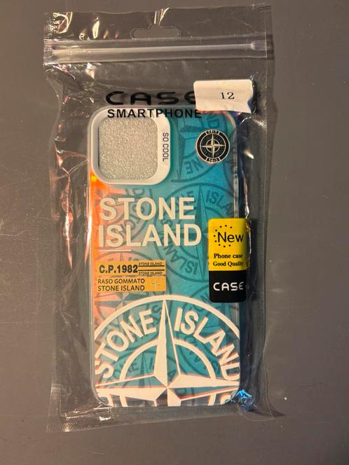 Coque Stone Island multicolore iPhone 12, Telecommunicatie, Mobiele telefoons | Hoesjes en Screenprotectors | Apple iPhone, Zo goed als nieuw