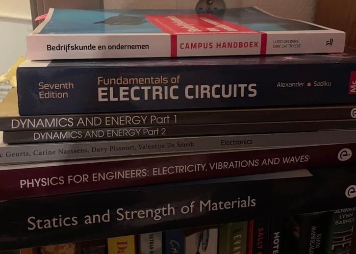 Boeken 1ste jaar industrieel ingenieur, Boeken, Studieboeken en Cursussen, Gelezen, Hogeschool, Ophalen