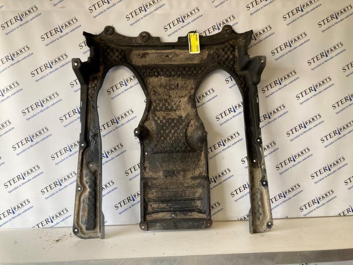 Motor Beschermplaat van een Mercedes S-Klasse, Auto-onderdelen, Carrosserie, Mercedes-Benz, Gebruikt, 3 maanden garantie, Ophalen of Verzenden