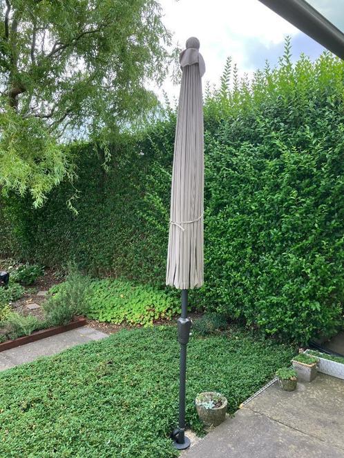 Parasol Shanghai Ø 250 cm taupe, Tuin en Terras, Parasols, Gebruikt, Stokparasol, 2 tot 3 meter, Kantelbaar, Ophalen