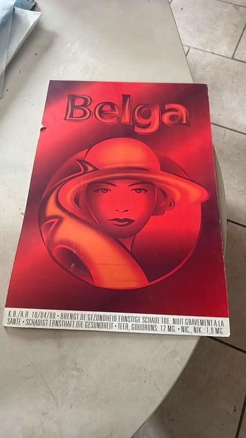 Dubbelzijdig bord Belga beschikbaar voor biedingen
