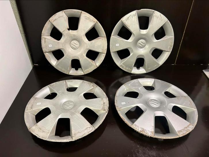4 enjoliveurs Suzuki alto celerio 14", Autos : Divers, Enjoliveurs, Utilisé