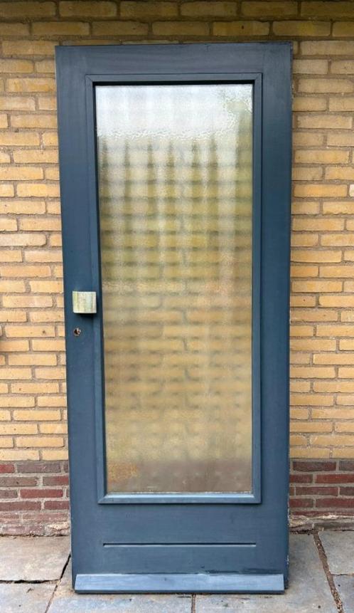 Hardhouten voordeur in perfecte staat met mat dubbel glas, Doe-het-zelf en Bouw, Deuren en Vliegenramen, Gebruikt, Buitendeur