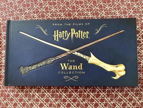 Harry Potter The Wand Collection, boek, Verzamelen, Harry Potter, Zo goed als nieuw, Boek of Poster, Ophalen of Verzenden