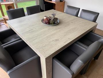 Eettafel 140 op140cm en bijhorende stoelen, Enlèvement, Comme neuf