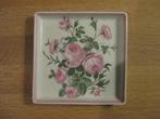 Vierkant, porseleinen schaaltje met bloemenmotief, Ophalen of Verzenden