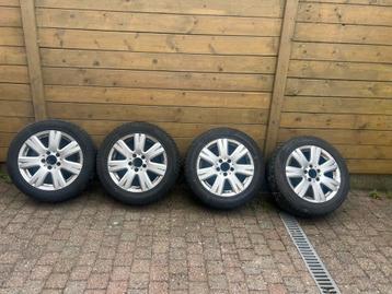 Pirelli winterbanden met mercedes w204 velgen 205 55 r16 beschikbaar voor biedingen