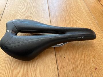 Bontranger racefietszadel beschikbaar voor biedingen