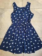 Mooi kleedje met zwaantjes mt 38 (zie foto's), Kleding | Dames, Jurken, Maat 38/40 (M), Blauw, Ophalen of Verzenden, Knielengte