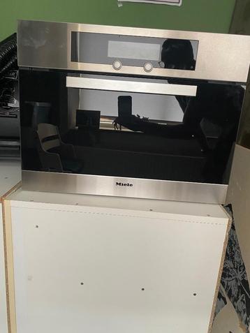 Stoomoven beschikbaar voor biedingen