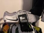Nike Tiempo Elite, Ophalen