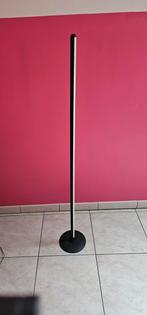 Lampe connectée LED RGBICW Lanmonlily, Maison & Meubles, Lampes | Lampadaires, Enlèvement, Comme neuf