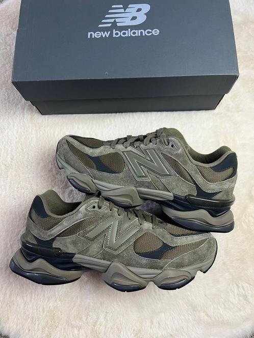 New Balance 9060 Khaki 46 1/2, Kleding | Heren, Schoenen, Nieuw, Sneakers, Overige kleuren, Ophalen of Verzenden