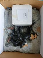Figurine TINTIN NESTOR au plateau 1999 n45908, Comme neuf