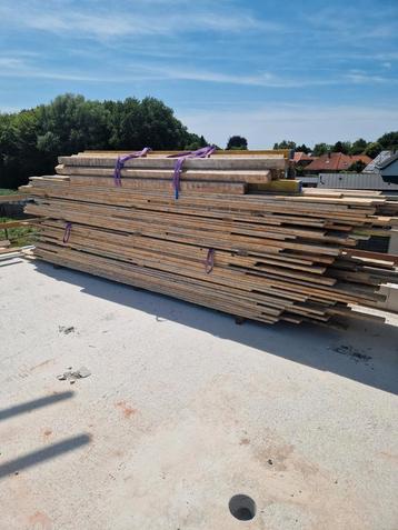 Planches de pin usagées. Utilisé une fois comme coffrage., Enlèvement, Comme neuf, Pin