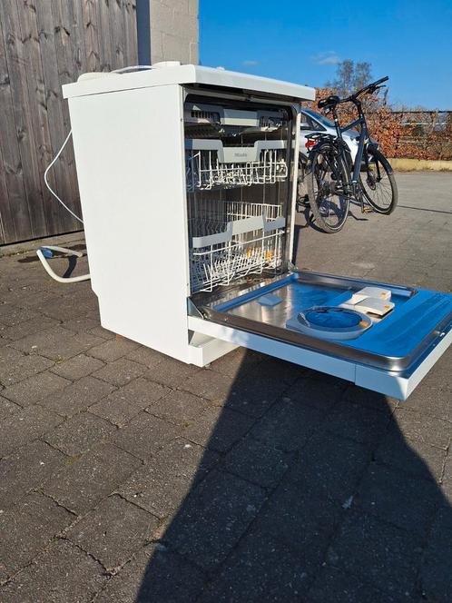Afwasmachine Miele / Type Miele / Type G7110SC/BW Vrijstaand, Elektronische apparatuur, Vaatwasmachines, Zo goed als nieuw, Vrijstaand