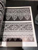 Trois siècles de dentelles -, Boeken, Ophalen of Verzenden, Zo goed als nieuw, Overige onderwerpen, M. Risselin - Steenebrugen