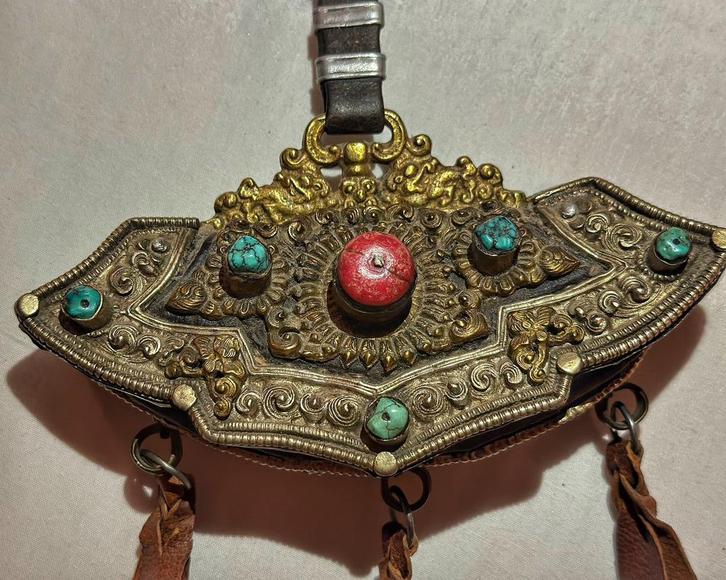 Tibetaanse baggu / baghu / chuckmuk, Antiek en Kunst, Curiosa en Brocante, Ophalen