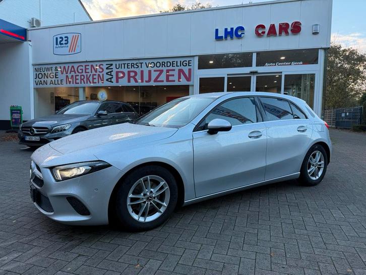 Mercedes A180 Automaat 170250klm 2019 style uitvoering leder, Auto's, Mercedes-Benz, Bedrijf, Te koop, A-Klasse, Achteruitrijcamera