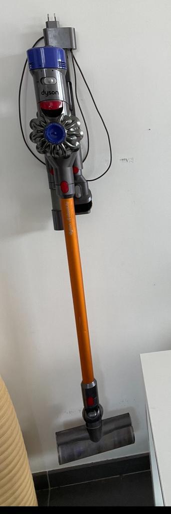 Aspirateur Dyson V8 avec accessoires, Electroménager, Aspirateurs, Enlèvement, Comme neuf, Aspirateur