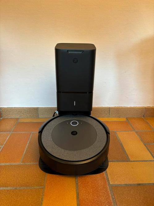 iRobot Roomba i3+ met basis, Elektronische apparatuur, Stofzuigers, Zo goed als nieuw, Robotstofzuiger, Reservoir