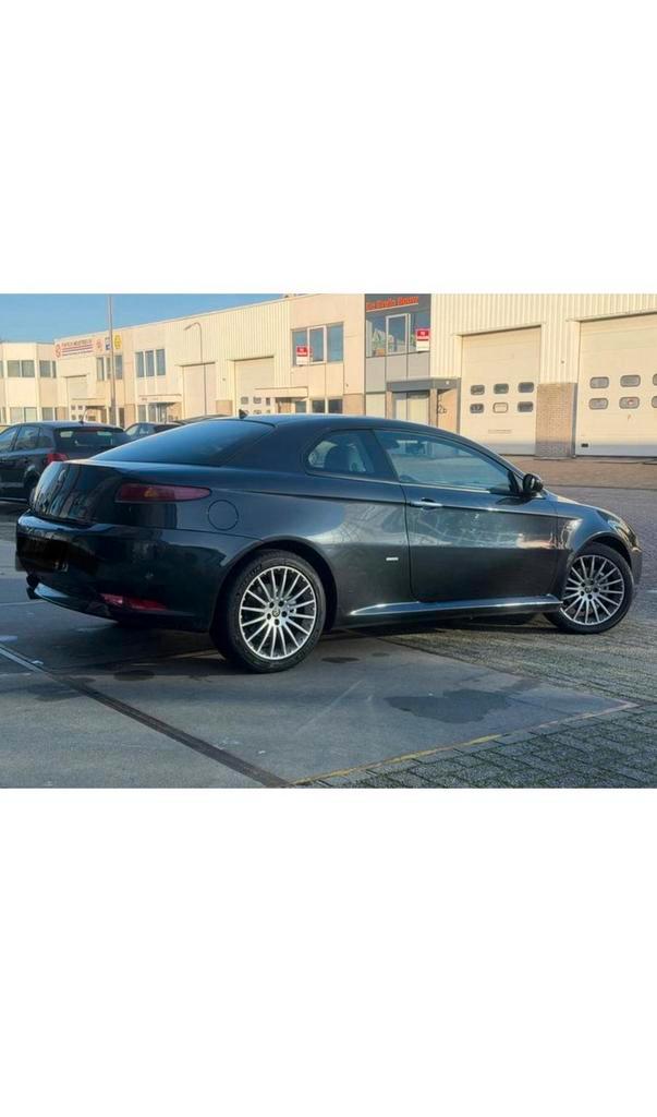 Alfa GT 2.0 JTS IMOLA, Autos, Alfa Romeo, Particulier, GT, Essence, Noir, Cuir, Enlèvement