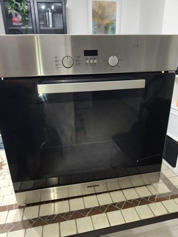 Miele inbouwoven  beschikbaar voor biedingen