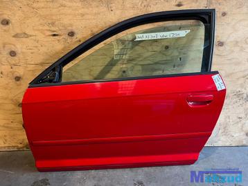 AUDI A3 8P HATCHBACK ROOD LZ3M links deur 2004-2011 beschikbaar voor biedingen