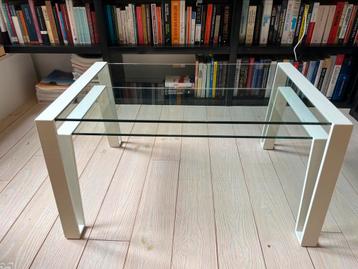 Vintage design salon tafel beschikbaar voor biedingen