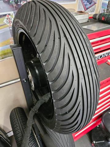 Nieuwe Bridgestone Rain banden 190/60 /120/70  