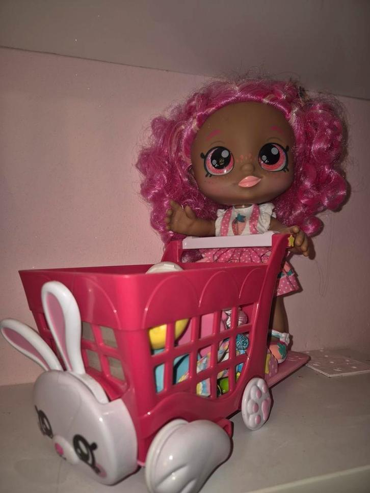 Kindi Kids pop met winkelwagentje, Kinderen en Baby's, Speelgoed | Poppen, Zo goed als nieuw, Overige typen, Ophalen