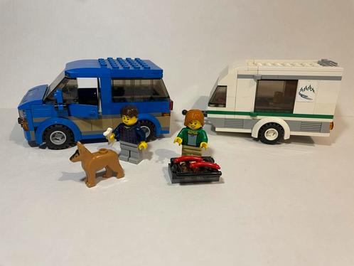 Lego City 60117 - Auto met caravan, Kinderen en Baby's, Speelgoed | Duplo en Lego, Zo goed als nieuw, Lego, Complete set, Ophalen of Verzenden