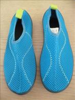 2 paar blauwe waterschoenen maat 34 - 35, Enfants & Bébés, Vêtements enfant | Chaussures & Chaussettes, Comme neuf, Decathlon