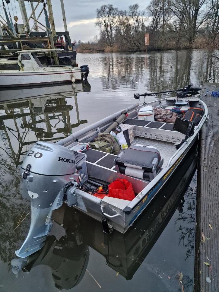 Bateau en aluminium Qwest B420+moteur Honda BF20+remorque, Watersport en Boten, Vis- en Consoleboten, Zo goed als nieuw, 10 tot 30 pk