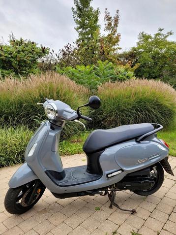 Scooter Fiddle Sym - bouwjaar 2021, Fietsen en Brommers, Snorfietsen en Snorscooters, Ophalen, Zo goed als nieuw, SYM