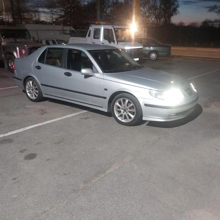 Saab 95, Auto diversen, Ongevalwagen, Saab, Automaat, Benzine, Berline, Zilver of Grijs, Ophalen