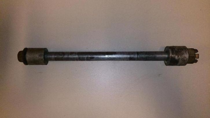 Kawasaki LTD440 achteras 440LTD achter as LTD achterwielas, Motoren, Onderdelen | Kawasaki, Gebruikt, Ophalen of Verzenden