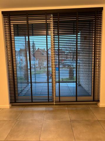 Houten jaloezieën, maat in cm (bxh):125,2x256,2&124,5x256,2 beschikbaar voor biedingen