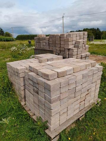 Pavés béton teintés ( gris rosé ), Enlèvement, Comme neuf, Béton