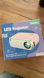 Draagbare Led Projector - Nieuw in doos!, Audio, Tv en Foto, Beamers, Ophalen of Verzenden, Nieuw, LED, Ksbaby