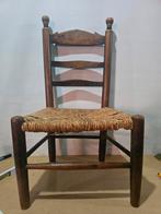 Antiek kinder of poppen stoeltje, Ophalen of Verzenden