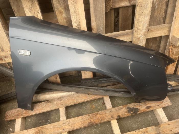 Scherm rechts-voor van een Audi A4 (LX7Z), Auto-onderdelen, Carrosserie, Audi, Gebruikt, 3 maanden garantie, Ophalen of Verzenden