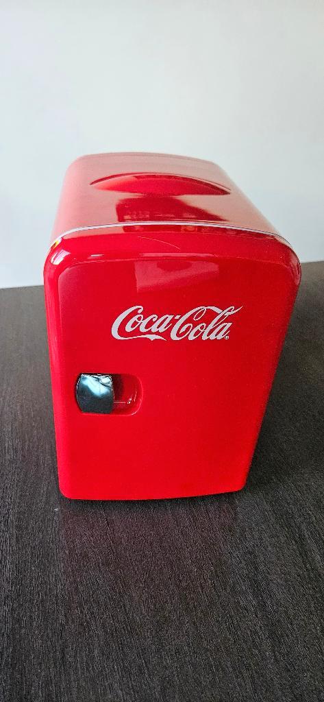 Draagbare Coca-Cola Mini Fridge (mini koelkast), Elektronische apparatuur, Koelkasten en IJskasten, Nieuw, Zonder vriesvak, Minder dan 75 liter