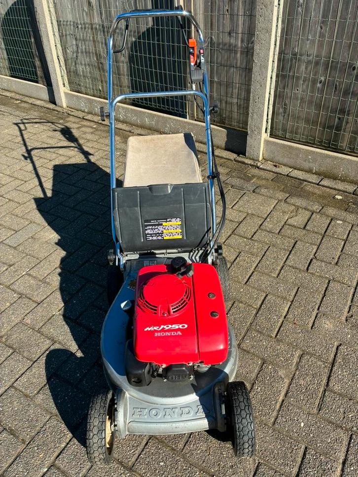 Grasmaaier honda HR 1950 in zeer goede staat., Tuin en Terras, Grasmaaiers, Zo goed als nieuw, Opvangzak, Ophalen